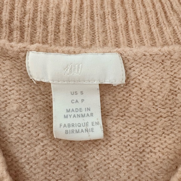 H&M Ribbed V-Neck Soft Sweater in Powder Pink Size Small Long Sleeve - Picture 2 of 8
